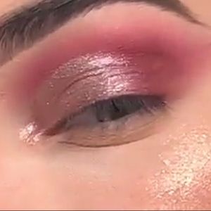 Meet your Posher, Ana